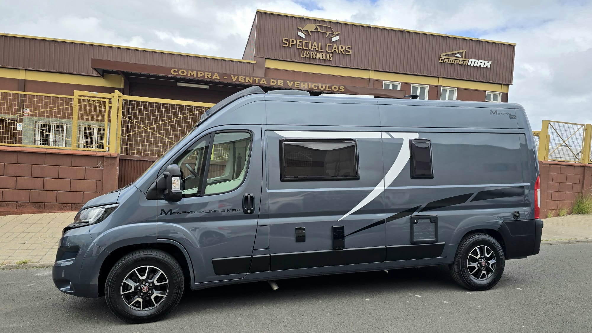 MCLOUIS MENFYS 3 S-LINE MAXI 140CV