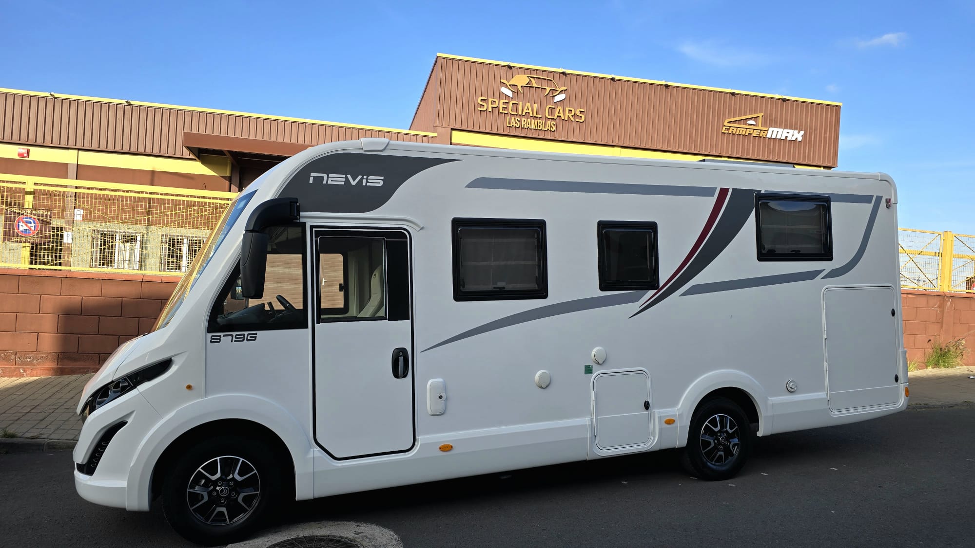 MCLOUIS NEVIS 879G 165CV