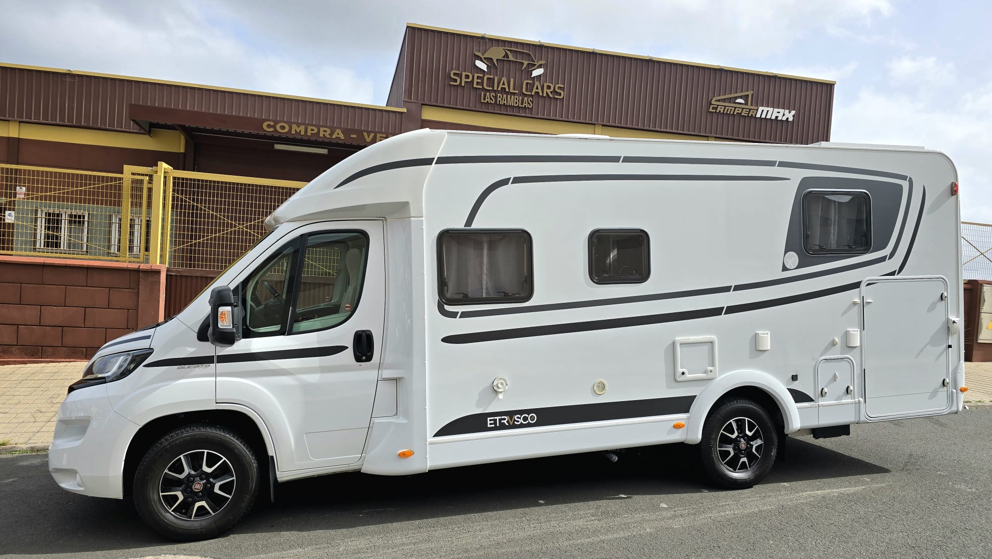 ETRUSCO T7400 QBC 140CV