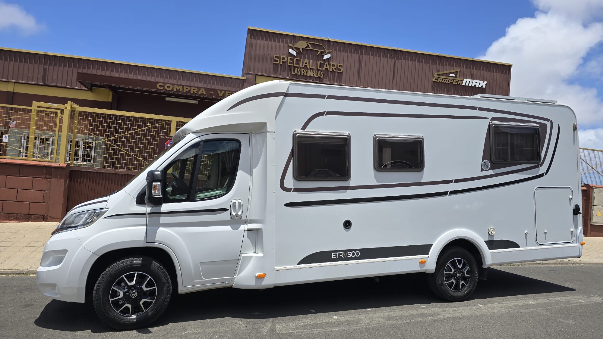 ETRUSCO 7400SB 130CV