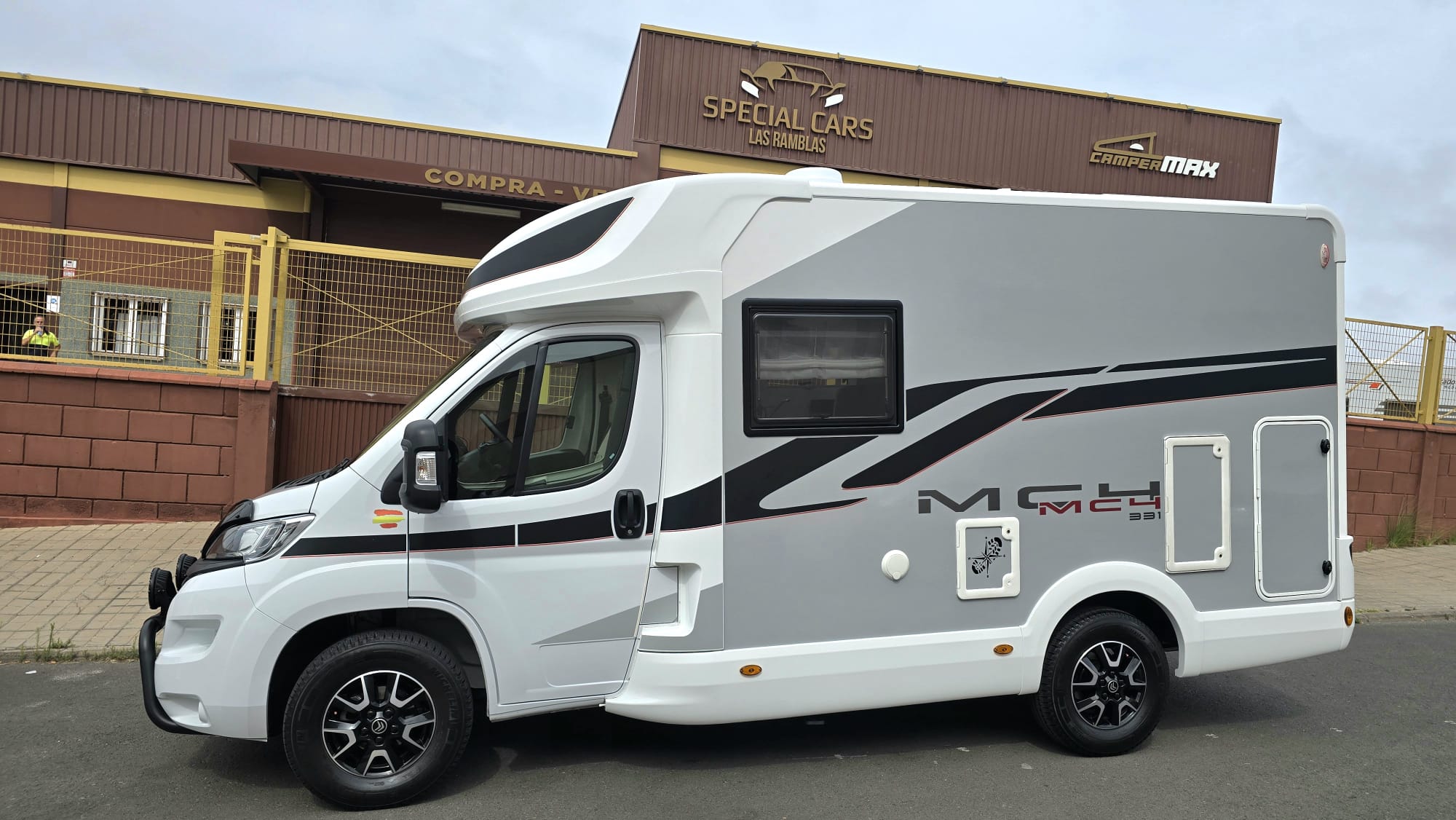 MCLOUIS MC4 331 140CV